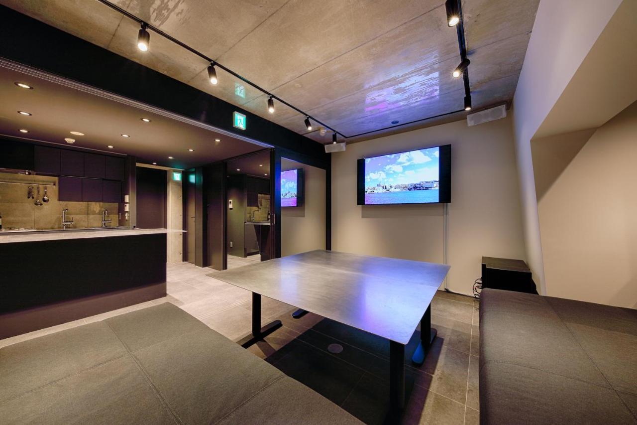 Tokyo Diagonal Tower Villa